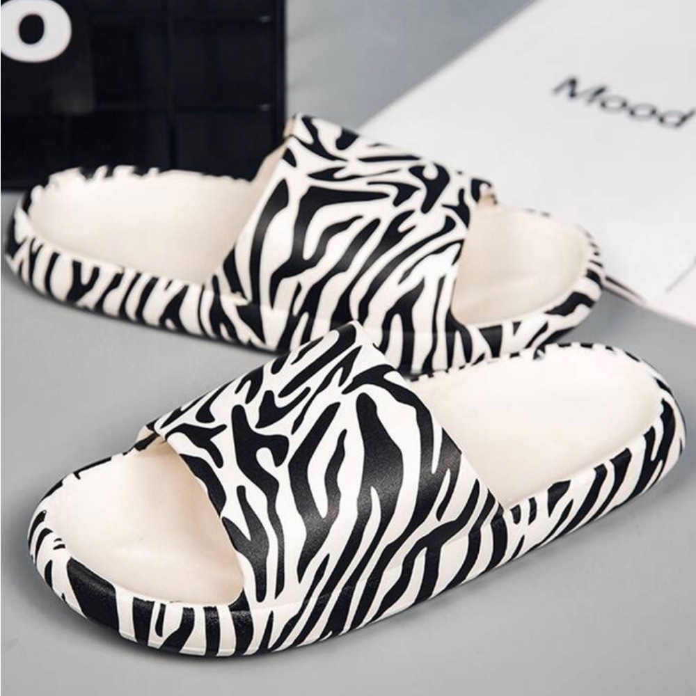 NIP Black/White & Black/Grey Zebra Print Slides